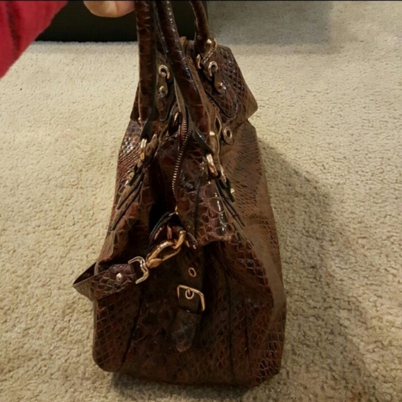 Handbag - Picture 3 of 4